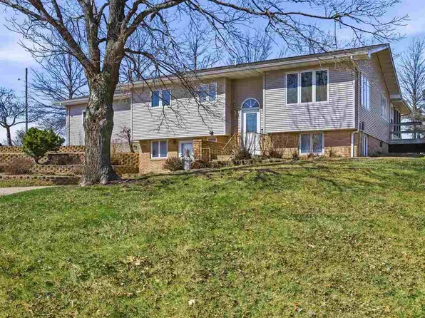 4610 200th St, Deep River, IA 52222