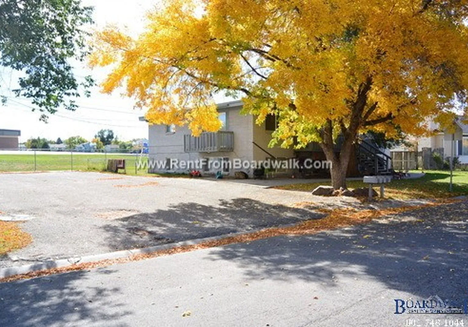 2 bed, 1.0 bath, 900 sqft, $1,150 — Photo 2