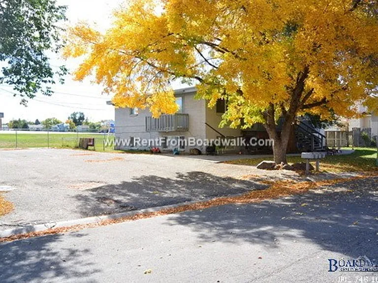 4637 W Harman Dr #2 — Photo 2