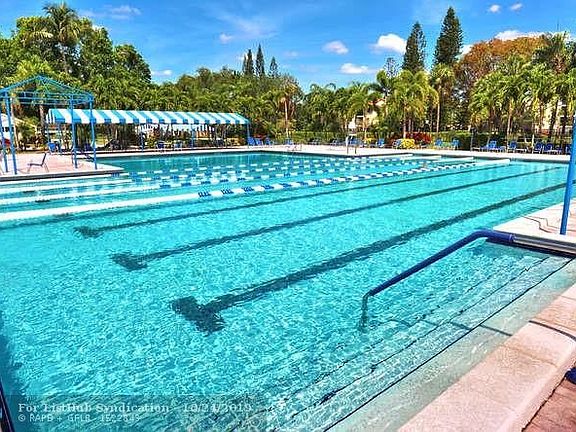 4th image of 4321 Carambola Cir S #2667