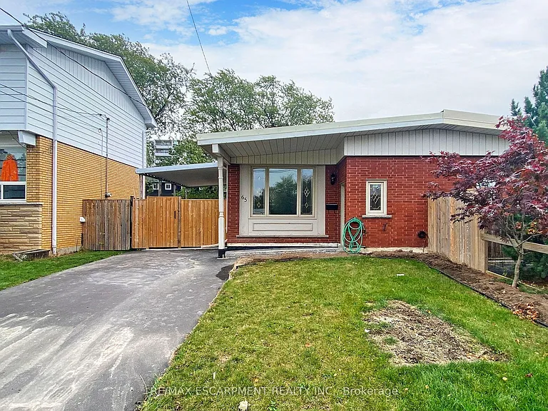 65 Fielding Cres #LOWER — Photo 1