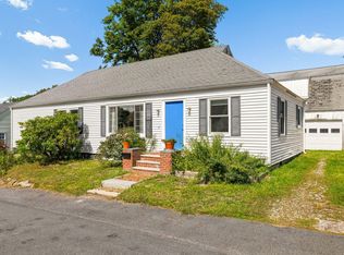 7 Halstead St, Kittery, ME 03904