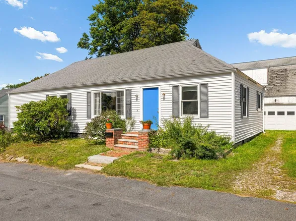 7 Halstead Street, Kittery, ME 03904