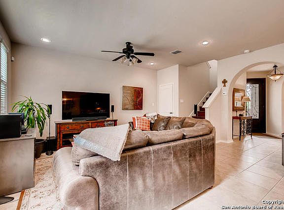 4th image of 4315 Woodbridge Way