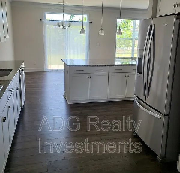 1577 Cambria Ct — Photo 17