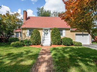 36 Saxon Rd, Worcester, MA 01602