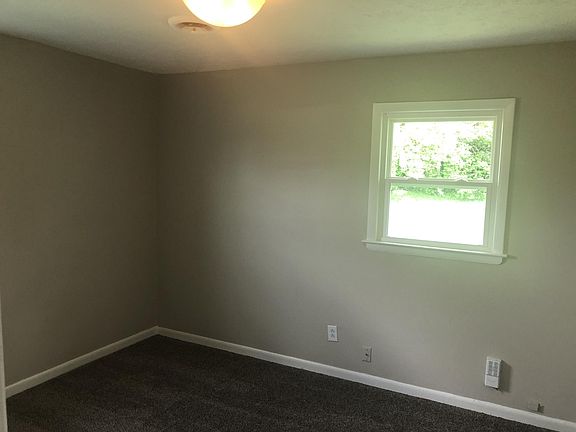 5th image of 1635 Grant Dr