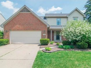 7422 Charrington Dr #21, Canton, MI 48187