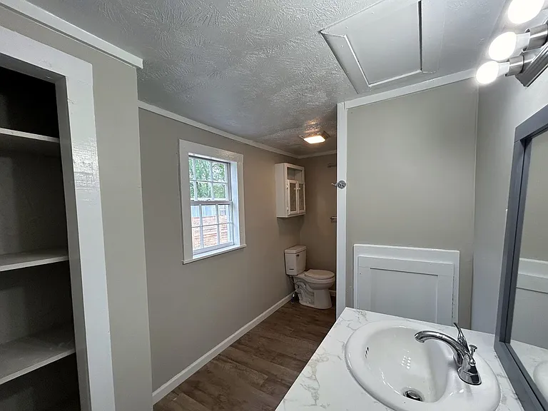 208 Bundrum Dr NW — Photo 7