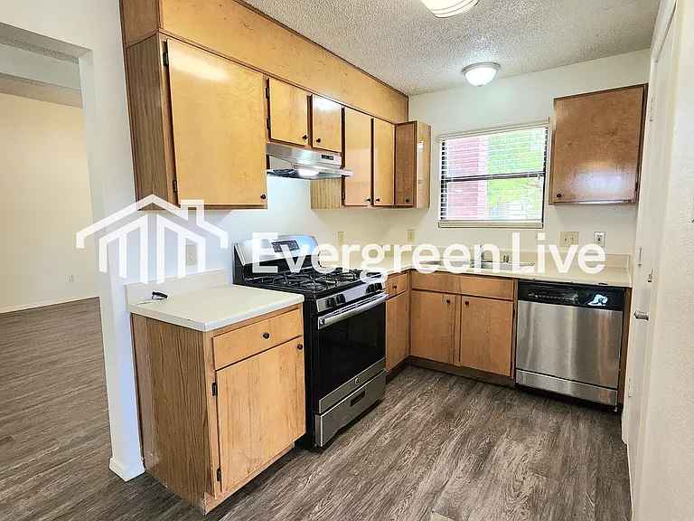 2240 Zuni Ct — Photo 7