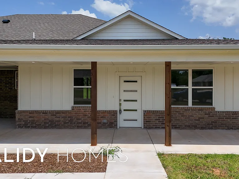 17611 Natalie Ct — Photo 2
