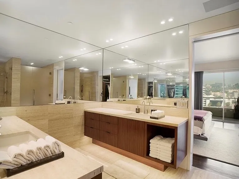 6250 Hollywood Blvd #14D — Photo 40