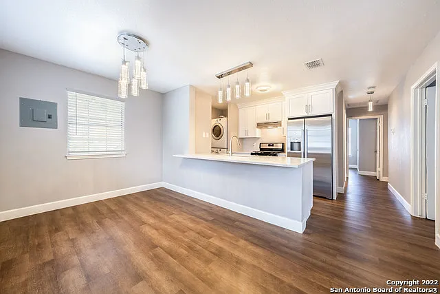 810 E Euclid Ave — Photo 7