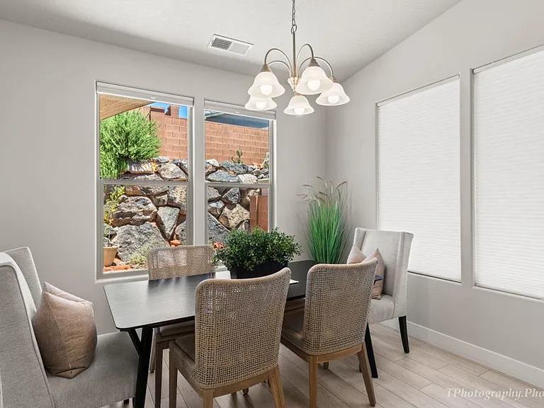 202 W White Pearl Dr — Photo 11