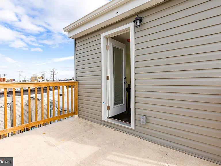 1436 Haubert St — Photo 19