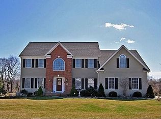 70 Forge Hill Rd, Glen Gardner, NJ 08826