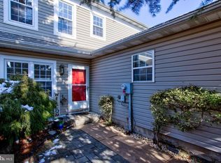 120 Pinnacle Point Dr, Lancaster, PA 17601