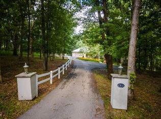15601 N Tucker School Rd, Hallsville, MO 65255