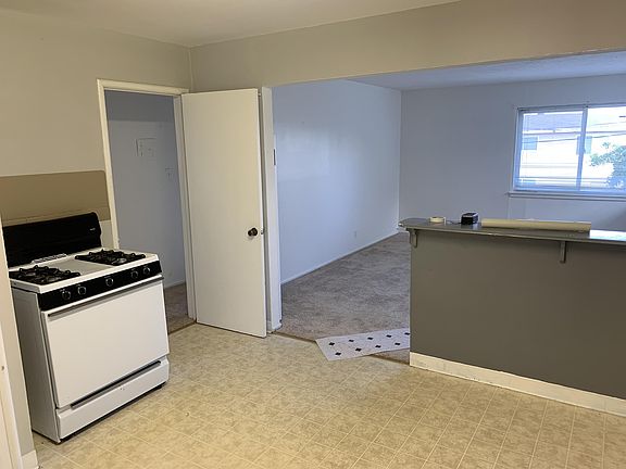 3rd image of 2140 Marlboro Ct APT 3