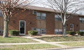 707 Fairmont Dr — Photo 1