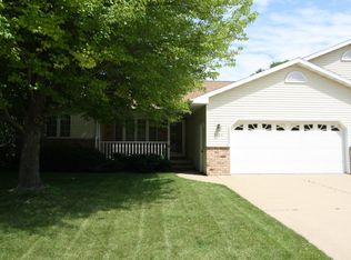 2104 Glenview Ave, Kaukauna, WI 54130