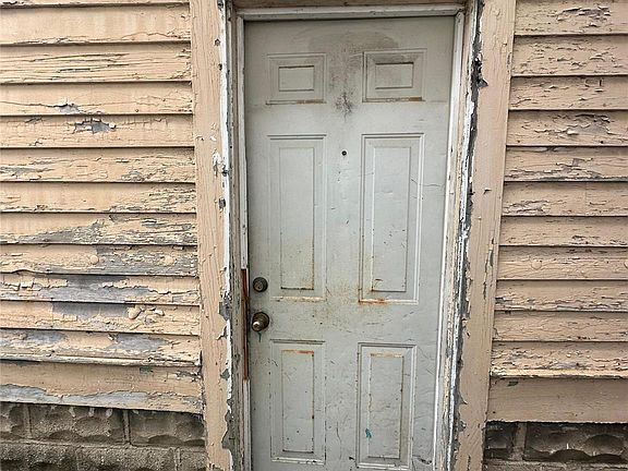 5th image of 19397 Andover St