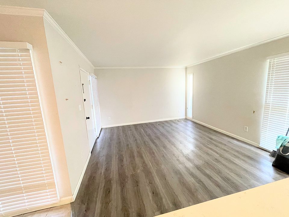 1st image of 24610 Park St #1
