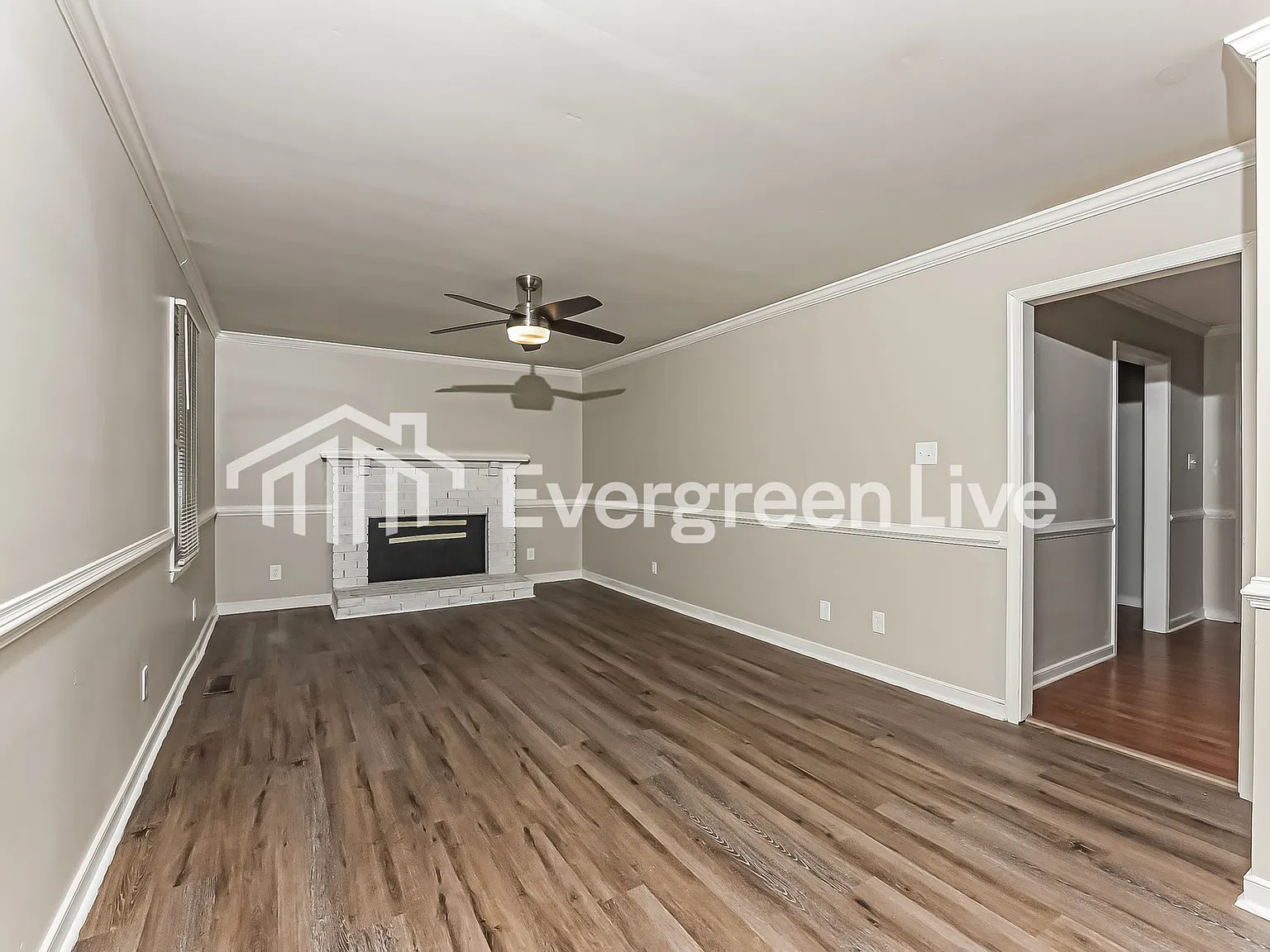 6 bed, 3.5 bath, 2486 sqft, $2,445 — Photo 2