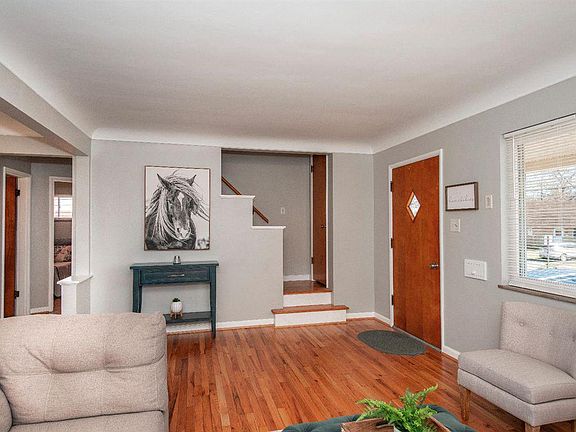 3rd image of 1492 Southridge Ln