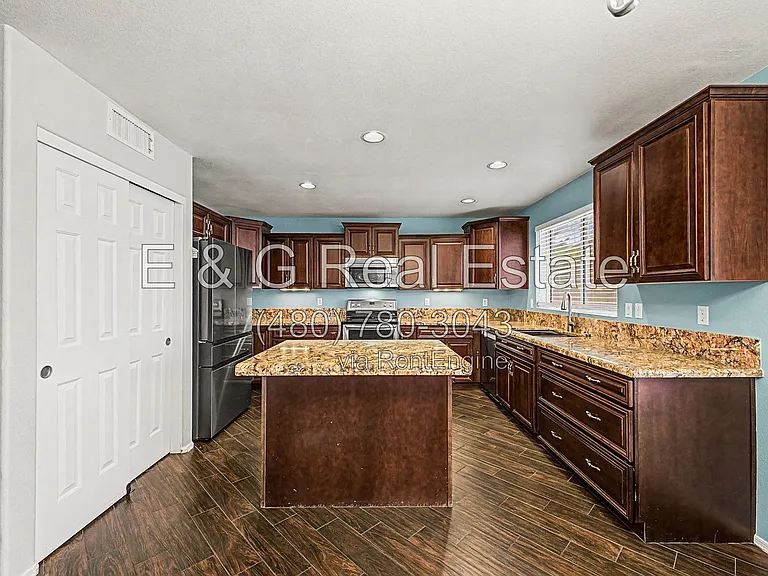 19424 N 33rd Pl — Photo 13