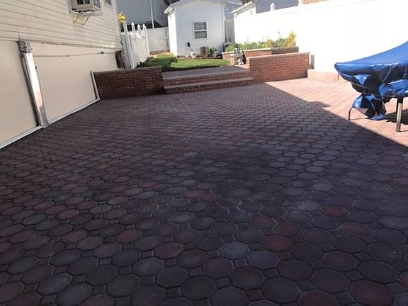 5th image of 865 Jennings St