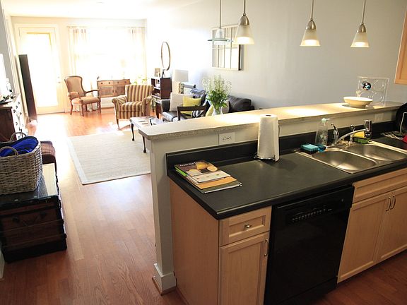 2nd image of 1101 W 1st St #207