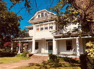 1005 N 8th St, Honey Grove, TX 75446