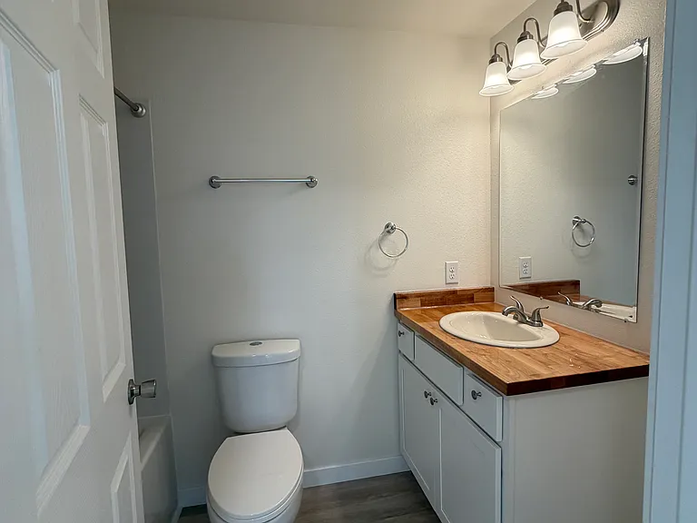 1145 Nebraska Ave — Photo 13