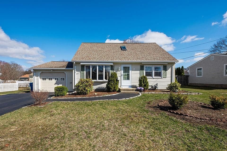 1st image of 173 Weeden Dr