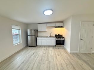 25 13th St #W, Watervliet, NY 12189