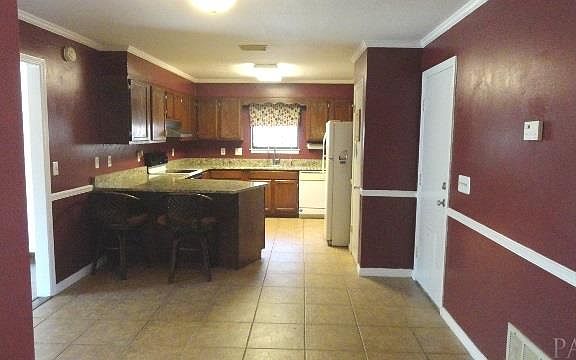 3rd image of 847 Amberway Dr