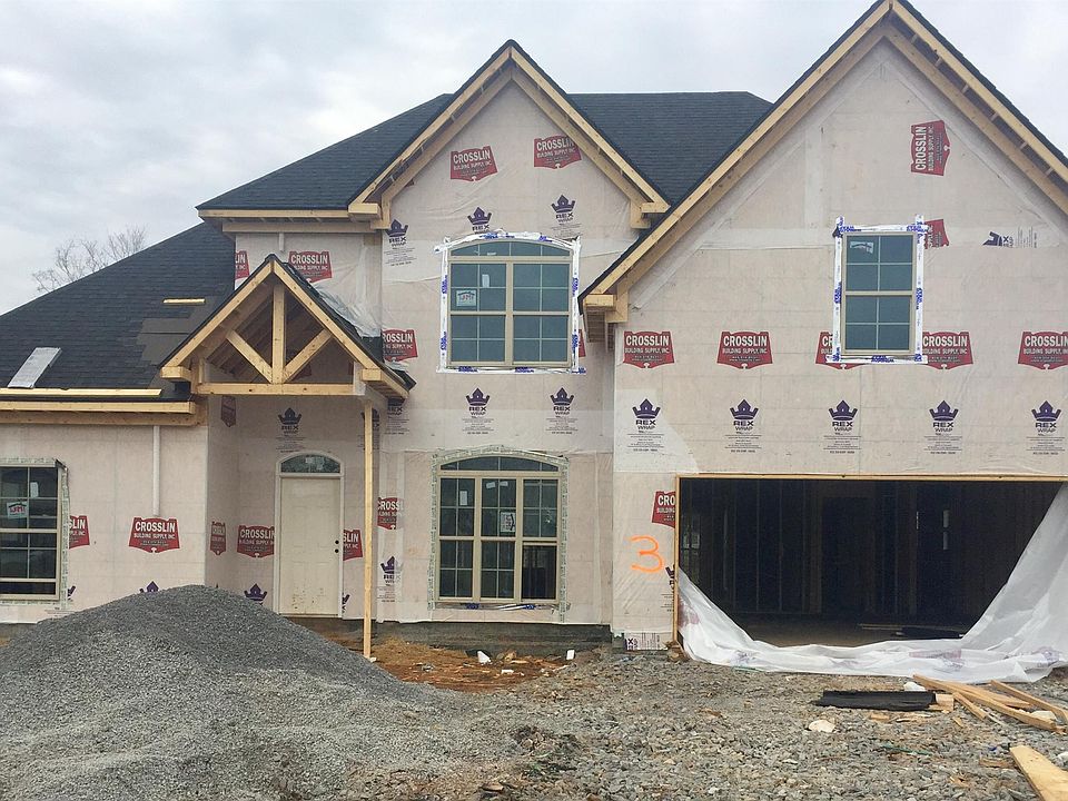 1st image of 811 Stovers Gln