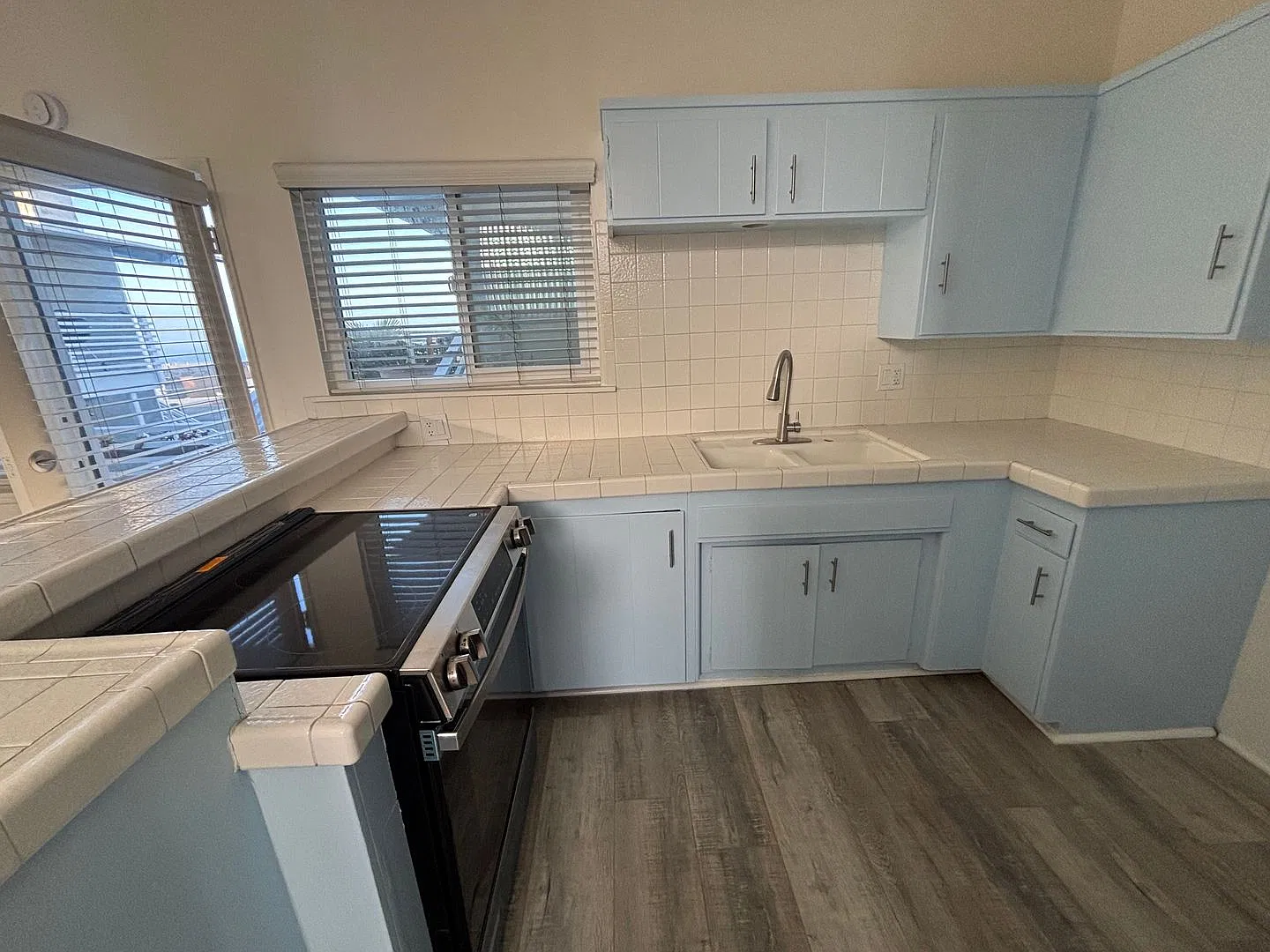 2201 Manhattan Avenue, Manhattan Beach — Photo 2