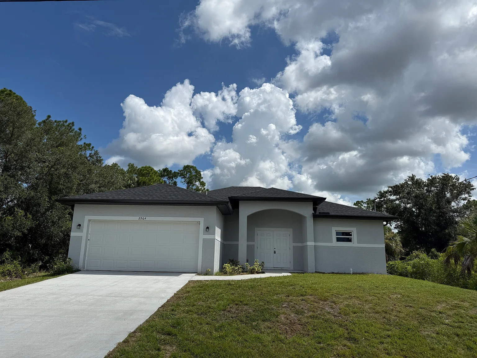 3 bed, 1600 sqft, $2,050 — Photo 1