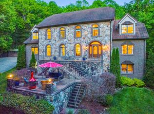 9385 Standifer Gap Rd, Ooltewah, TN 37363