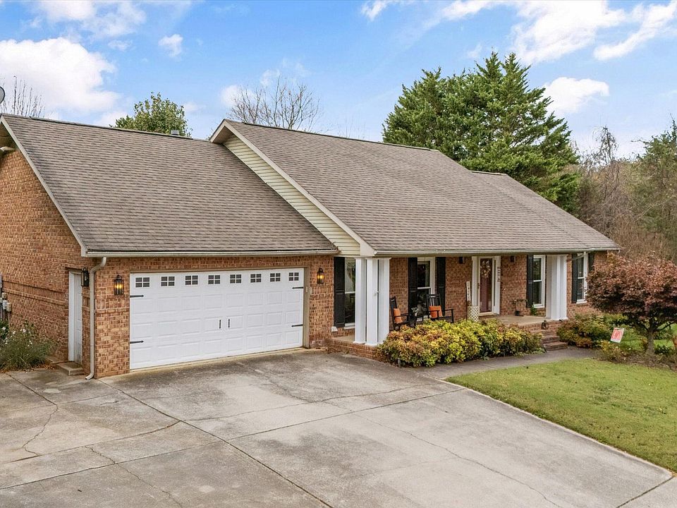 1st image of 503 Montgomery Ln