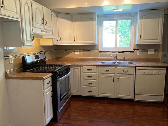 4th image of 2375 Grants Pkwy