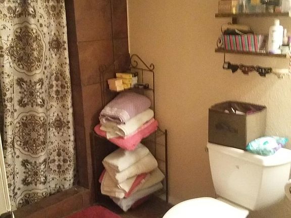 3rd image of 8428 Echo Creek Ln