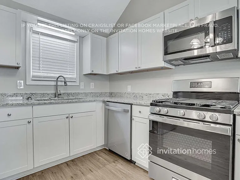1092 Abington Ct — Photo 11