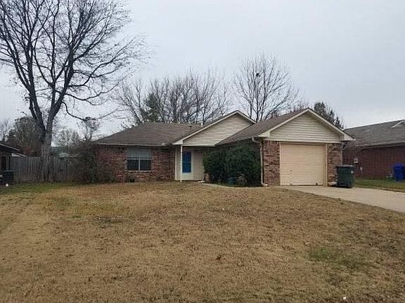 3rd image of 2550 Winchester Dr