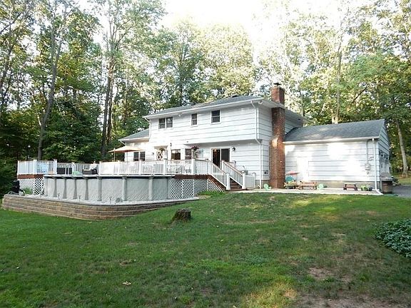 4th image of 1819 Woodfield Rd
