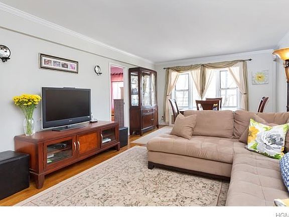 3rd image of 415 Gramatan Ave APT 2B