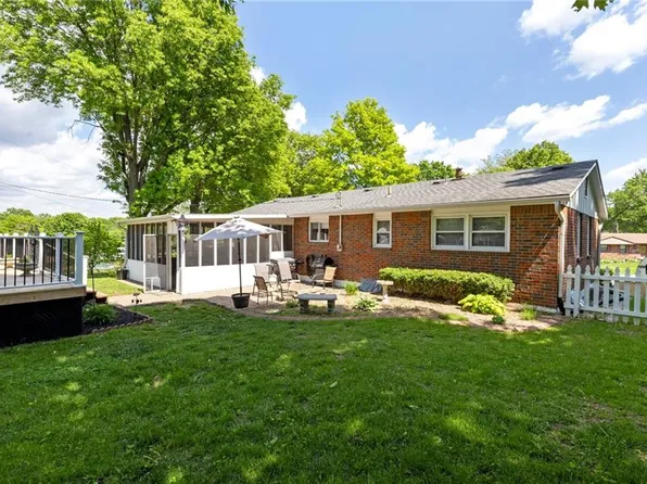 3924 Crane Ave, Independence, MO 64055