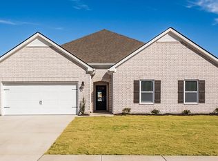 4377 Field Oak Rd, Millington, TN 38053